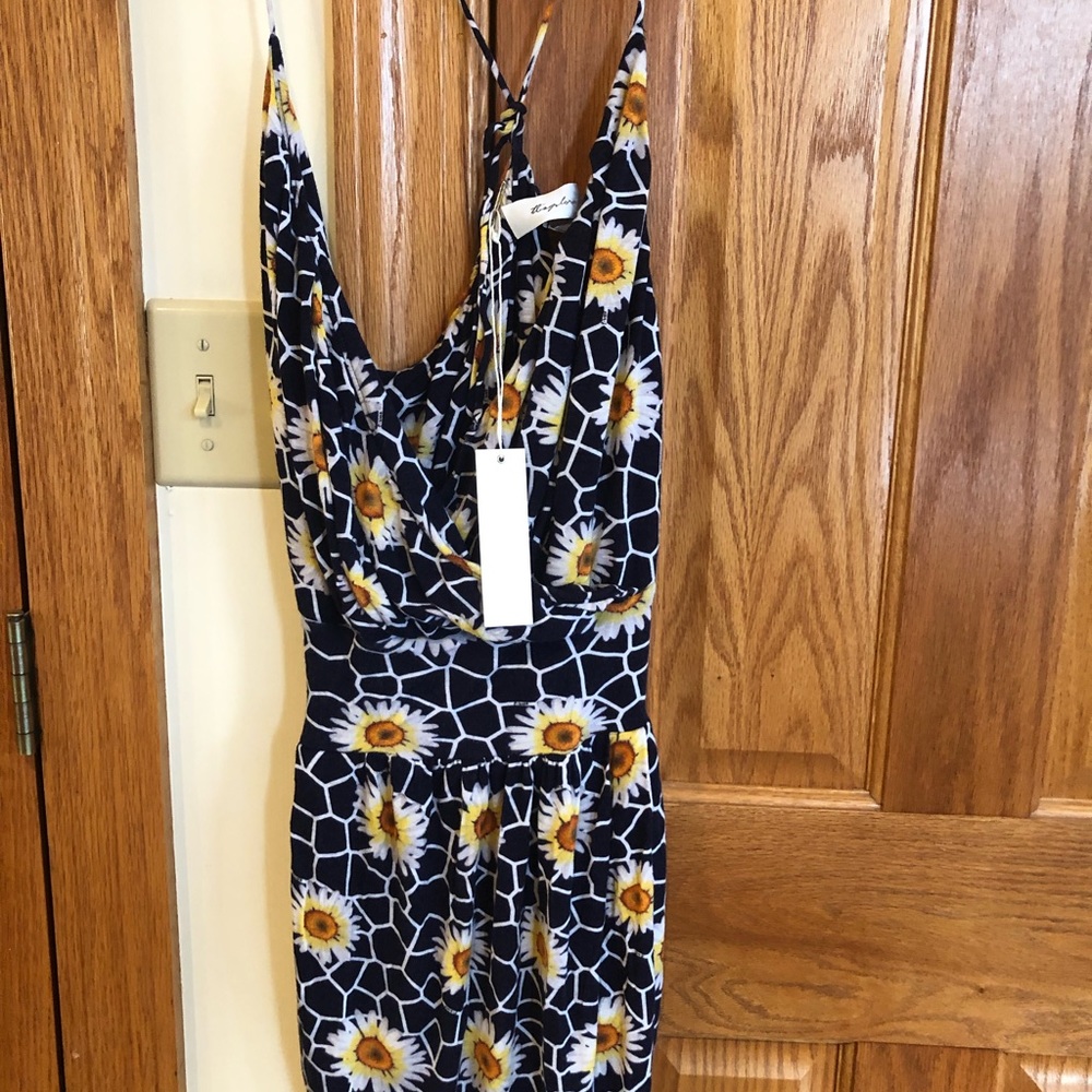 Tbags Los Angeles 🌼 NWT daisy cotton mini dress